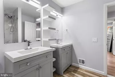 2807 Falling Brook, Hyattsville, MD 20783 - Photo 24