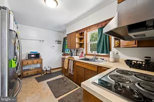 12425 Lanham Severn Rd, Bowie, MD 20720 - Photo 36