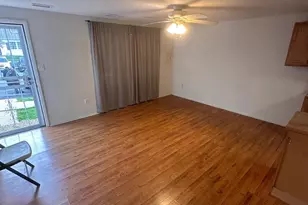 1849 Village Green Dr, Hyattsville, MD 20785 - Photo 4