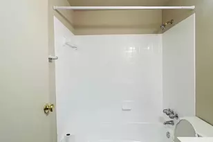 1910 Village Green Dr, Landover, MD 20785 - Photo 12