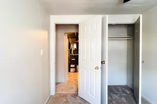 1910 Village Green Dr, Landover, MD 20785 - Photo 32