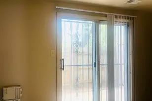 1910 Village Green Dr, Landover, MD 20785 - Photo 18