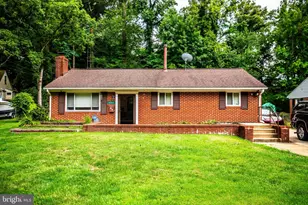 6405 Woodland Rd, Suitland, MD 20746 - Photo 1