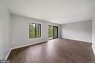 6934 Hanover Parkway #402, Greenbelt, MD 20770 - Photo 4