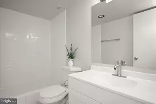 6100 Westchester Park Dr, College Park, MD 20740 - Photo 30