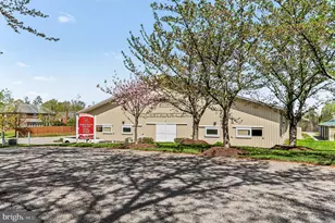 10878 Foxtrot Cir, Upper Marlboro, MD 20772 - Photo 40