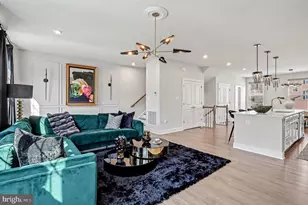 10878 Foxtrot Cir, Upper Marlboro, MD 20772 - Photo 4