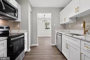 7509 Courtney Pl, Landover, MD 20785 - Photo 8