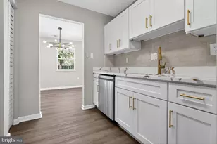 7509 Courtney Pl, Landover, MD 20785 - Photo 10