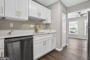 7509 Courtney Pl, Landover, MD 20785 - Photo 10