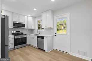 6604 Valley Park Rd, Capitol Heights, MD 20743 - Photo 10