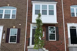 4913 Crest View Dr, Hyattsville, MD 20782 - Photo 2