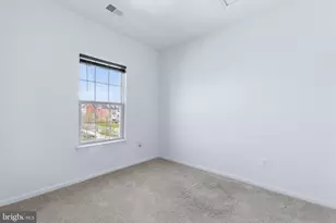 5365 S Center Dr, Greenbelt, MD 20770 - Photo 30