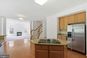 8114 Holly Ln, Clinton, MD 20735 - Photo 4