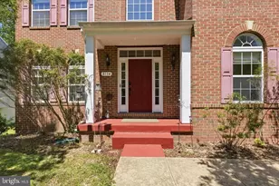 8114 Holly Ln, Clinton, MD 20735 - Photo 2