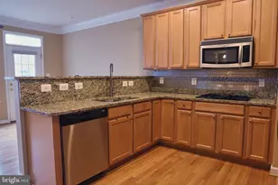 4324 Talmadge Cir, Suitland, MD 20746 - Photo 2