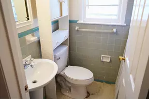 8301 Legation Rd, Hyattsville, MD 20784 - Photo 10