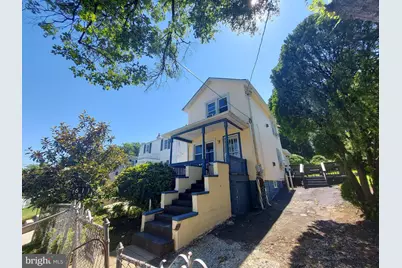 611 60th Place, Fairmount Heights, MD 20743 - Photo 2