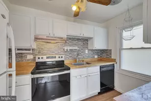 11 Hillside Rd, Greenbelt, MD 20770 - Photo 8