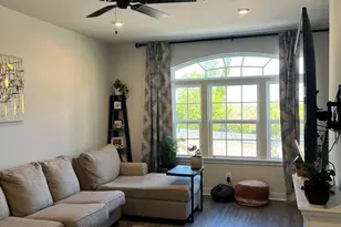 4915 Crest View Dr, Hyattsville, MD 20782 - Photo 4