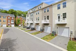 4915 Crest View Dr, Hyattsville, MD 20782 - Photo 30