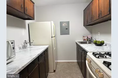 7922 Lakecrest Drive, Greenbelt, MD 20770 - Photo 6