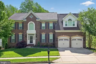 1910 Lake Forest Dr, Upper Marlboro, MD 20774 - Photo 2