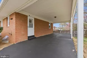6419 62nd Pl, Riverdale, MD 20737 - Photo 2