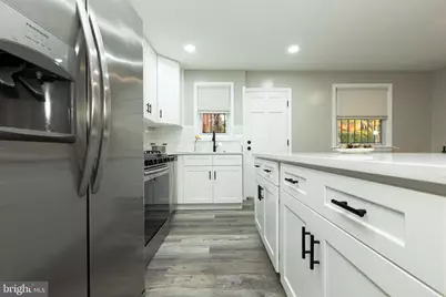 5909 85th Ave, New Carrollton, MD 20784 - Photo 8