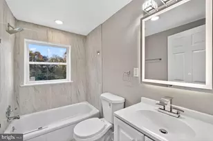 5918 Robin Ln, Suitland, MD 20746 - Photo 16