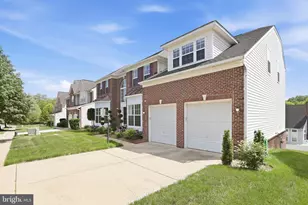 10105 Elgin Cir, Bowie, MD 20721 - Photo 2