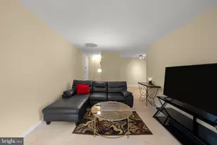 11222 Cherry Hill Rd, Beltsville, MD 20705 - Photo 10