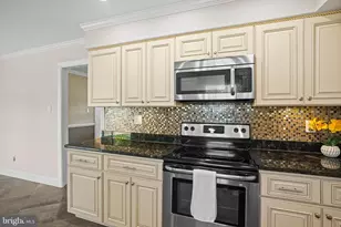 3621 Majestic Ln, Bowie, MD 20715 - Photo 12