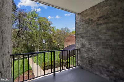 7806 Hanover Parkway #307, Greenbelt, MD 20770 - Photo 4