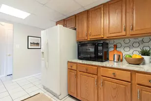 7950 Lakecrest Dr, Greenbelt, MD 20770 - Photo 16