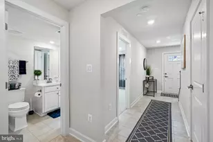 1202 Patuxent Greens Dr, Laurel, MD 20708 - Photo 4