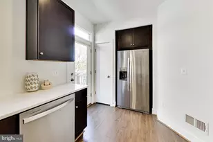 5656 46th Pl, Hyattsville, MD 20781 - Photo 14