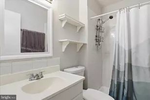 8642 Brae Brooke Dr, Lanham, MD 20706 - Photo 20