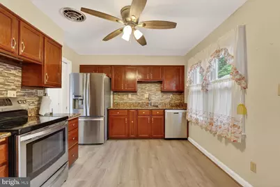 3804 Hemlock Place, Temple Hills, MD 20748 - Photo 8