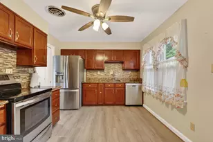 3804 Hemlock Pl, Temple Hills, MD 20748 - Photo 8