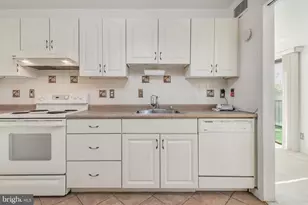 9200 Edwards Way, Hyattsville, MD 20783 - Photo 2