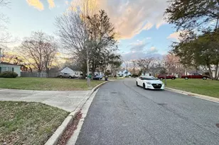 9803 Ambler Ln, Upper Marlboro, MD 20774 - Photo 4