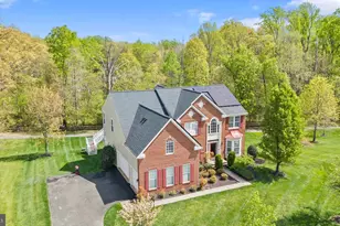10916 Sir Paul Pl, Clinton, MD 20735 - Photo 2