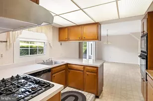 2313 Hanover Pl, Bowie, MD 20716 - Photo 20