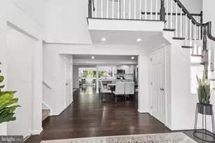 12111 Windbrook Dr, Clinton, MD 20735 - Photo 2