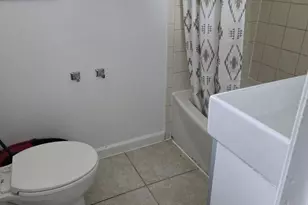 541 Wilson Bridge Dr, Oxon Hill, MD 20745 - Photo 6
