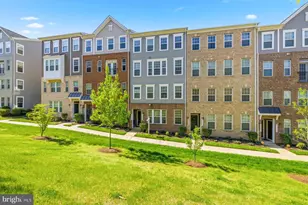 2731 Pinebrook Rd, Landover, MD 20785 - Photo 2