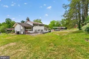 5406 Chesterfield Dr, Temple Hills, MD 20748 - Photo 2