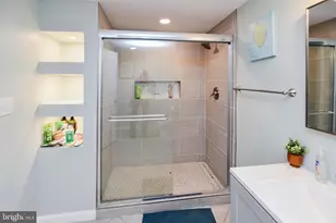 3802 Cedar Dr, Suitland, MD 20746 - Photo 18