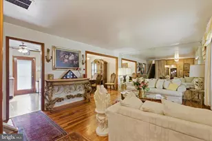 1209 Shady Glen Dr, District Heights, MD 20747 - Photo 4